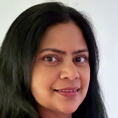 Stacey Brown headshot